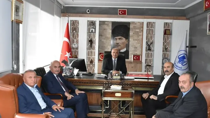 VAHAPOĞLU’NDAN BELEDİYE BAŞKANI ÇİZİKCİ’YE ZİYARET