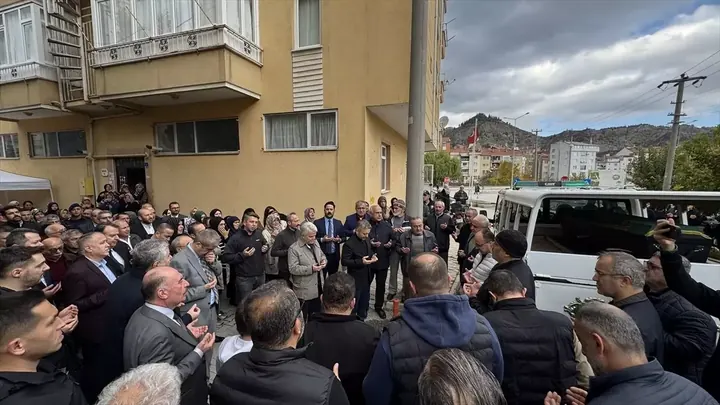 SANAYİ VE TEKNOLOJİ BAKAN YARDIMCISI ZEKERİYA ÇOŞTU'NUN ANNESİ BEDRİYE ÇOŞTU TOPRAĞA VERİLDİ
