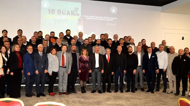 VALİ ÇALGAN, GAZETECİLERLE BULUŞTU: "ETİK İLKELERLE MESLEĞİNİ YAPAN TÜM GAZETECİLERİN GÜNÜ KUTLU OLSUN"