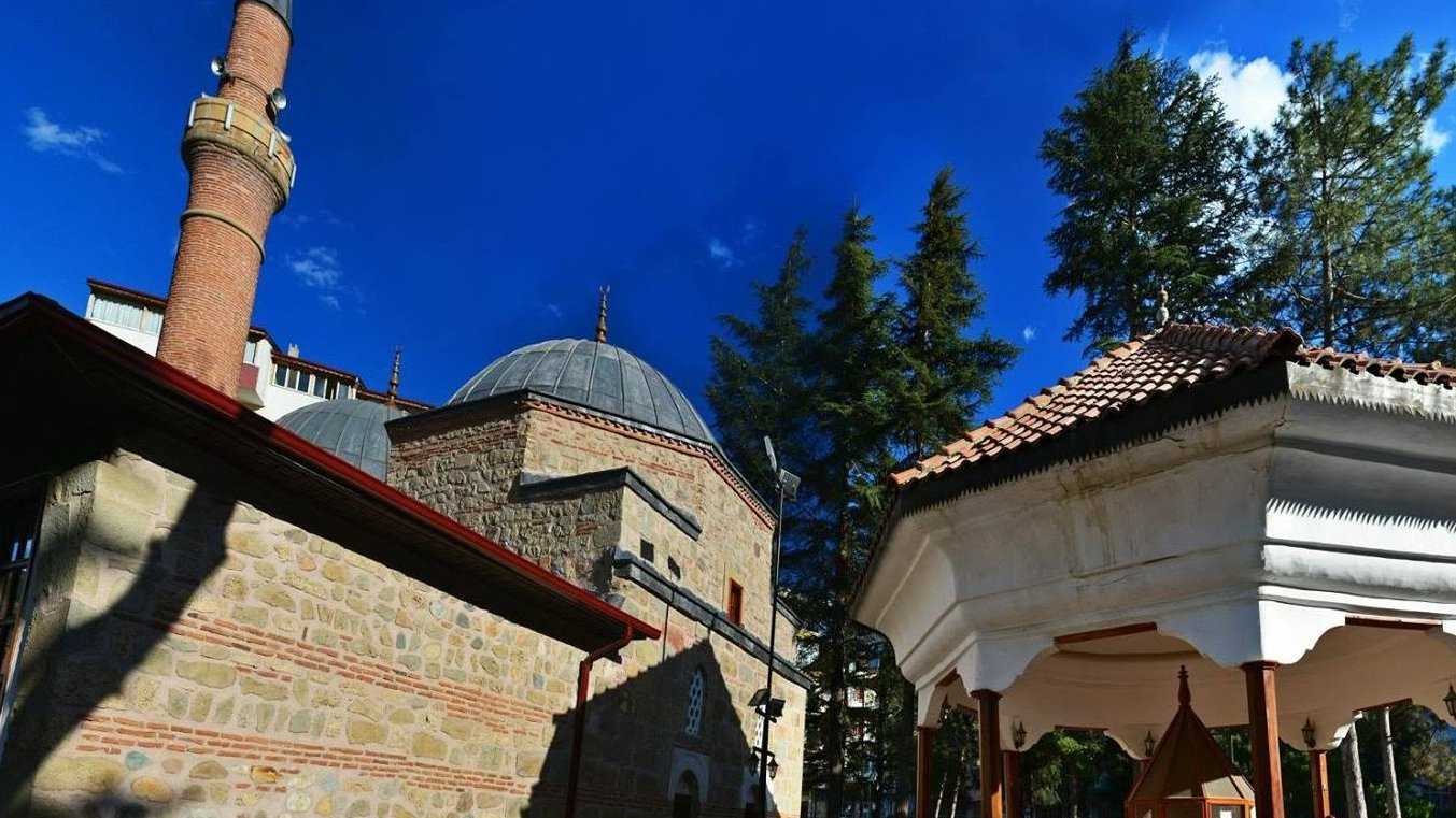 Şeyh Muhiddin Yavsi Camii ve Türbesi